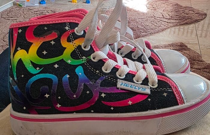 heelys