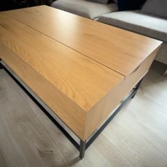 Brand new Coffe table with lift-top  and soft closure in warm oak colour