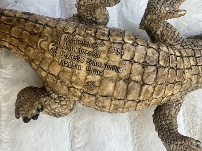 Schleich Alligator Crocodile Moveable Jaw D-73527 Used Please see photos