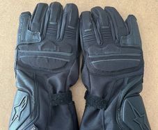 Alpinestars WR-V Gore-Tex Motorcycle Gloves.