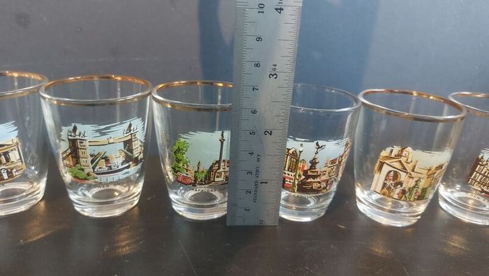 Cool Set of Six Vintage Retro Tourist-Ware Souvenir Shot Glasses with London Scenes, Made by Clandril, Circa 1950