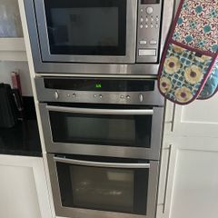 Neff circotherm Double oven with 1000w microwave  integrated