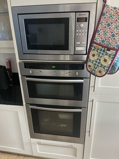 Neff circotherm Double oven with 1000w microwave  integrated