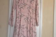 Dress/Floral Long Sleeved Dress .. Size: 8 UK .. 36 EU .. Length: 34 ins