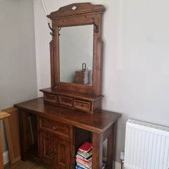 Hall Dresser