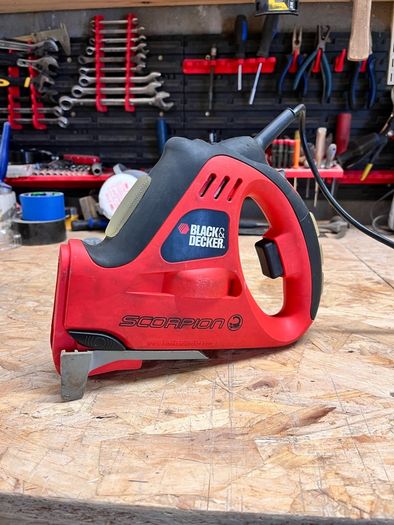 Black + Decker Scorpion Saw