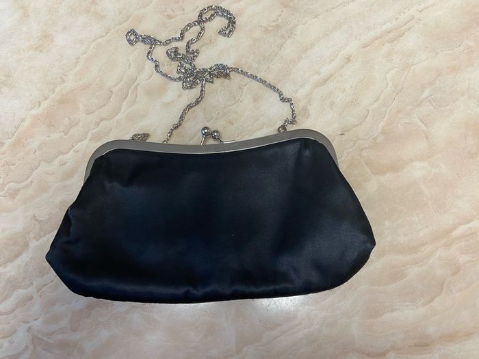 Black clutch