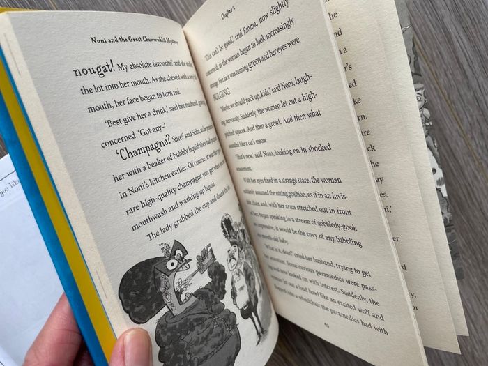 LOTS of Childrens Book Bundles - Football Books, Wimpy Kid, Cat Kid, Skulduggery Pleasant etc