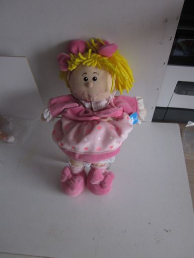 Fiesta Crafts  Tellatale Girl Hand Puppet