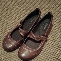 Ladies Clarks Shoes Size: 7