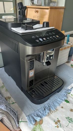 DeLonghi Magnifica Evo Coffee Machine