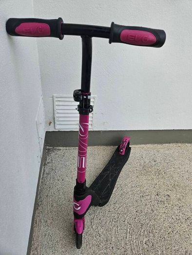 EVO lightspeed scooter
