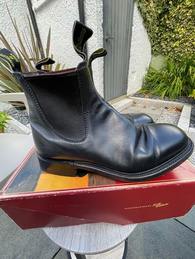 R.M. Williams yearling boots size 8