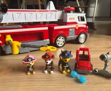 Paw Patrol Ultimate Fire Truck