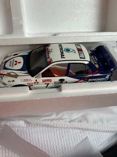 Mitsubishi Lancer Evolution IV Rally Car Model - 1:18 Scale