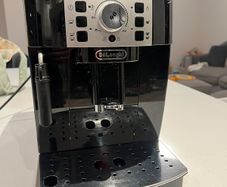 DeLonghi Magnifica Coffee Machine
