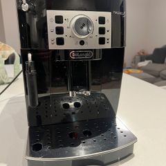 DeLonghi Magnifica Coffee Machine