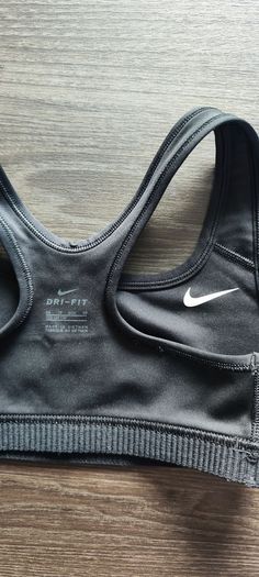 Girls Nike sports bra XS