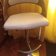 Bar stool