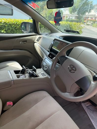2011 Toyota Estima