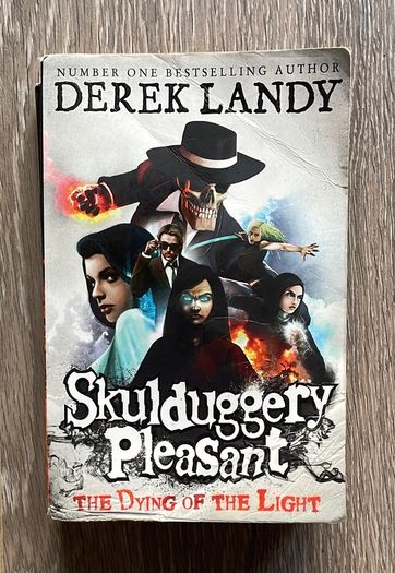5 Skulduggery Pleasant Books