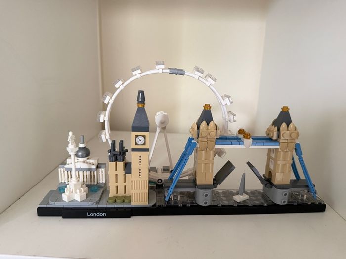 LEGO Architecture London Skyline Built Display Set