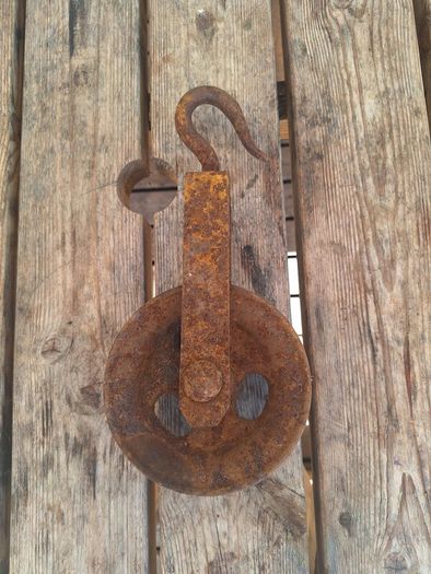 Antique / Vintage Iron Pully Antique