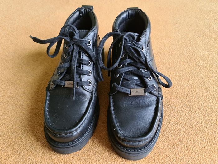Ben Sherman leather boots UK1