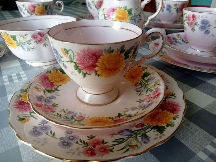 Very Rare Tuscan Fine Bone China  "September Song" Pink Tea Set