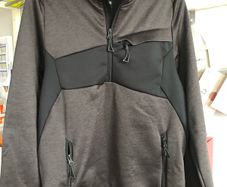 Mascot half zip