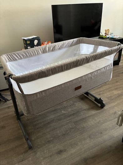 Baby crib