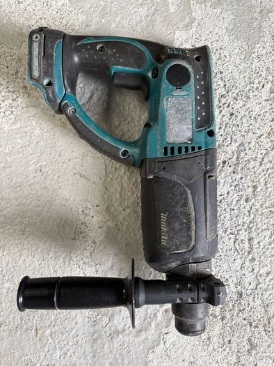 Makita DHR202Z SDS Plus 18v lxt (parts or repair)