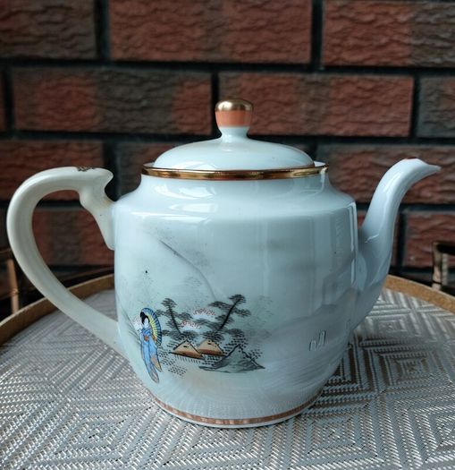 Vintage Japanese "Kutani" Teapot