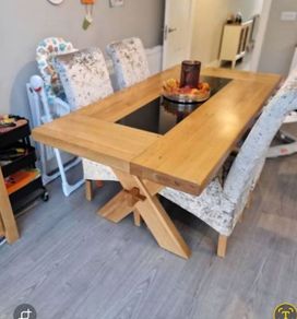 Dining Table and 6 Chairs
