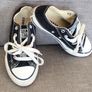 Kids Converse . Size Junior UK 11 Image 2