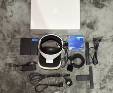 Sony PlayStation VR PS4 Headset with Camera Cables and Original Box