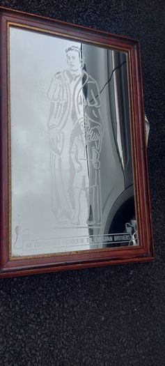 Dr Edmund Rice founder of the Christian brothers etched mirror,came from a old school,hard to come by ,heavy,lovely display,a piece of irish history,,hard to come by, buyer collects,sold as seen ,sorry pics not more clearer,I gave wood a light polish.