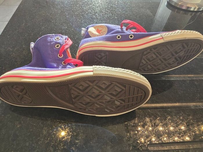 Converse size 4 worn a handful of times