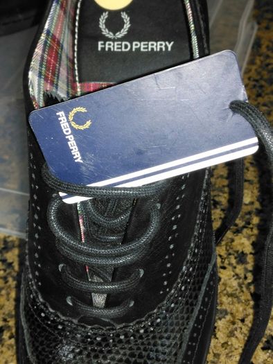 Fred Perry lace walking shoes