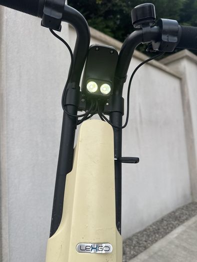 Electric scooter