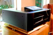 Hifi Gold Legendary Reference Signature Meridian 808.2  the most significant product in the history of the Compact Disc 16000 new Pristine condition with original Remote Signature Signed by Bob Stuart and Allen Boothroyd