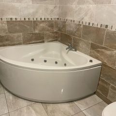 jacuzzi bath