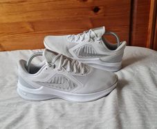 2020 nike downshifter 10 Size 6.5 eu 40 white In excellent condition