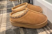 Ugg stile clogs slip ons