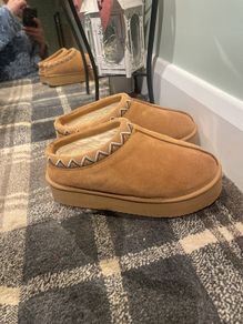 Ugg stile clogs slip ons