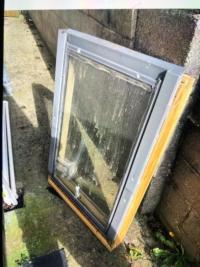 velux windows 4 in total with tile flashing 50 euros each