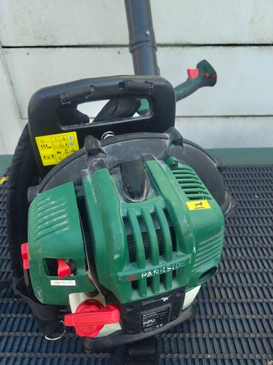 leaf blower