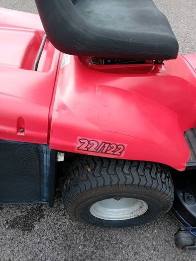 Ride on lawnmower