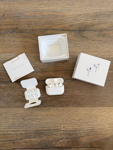 Apple AirPods Pro 3 1 to 1