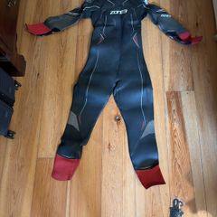 Zone 3 Aspire Wetsuit size large